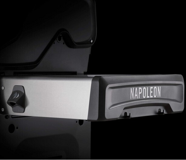 Газовый гриль NAPOLEON ROGUE 525 SE черный